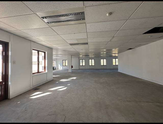 1,315M² OFFICE TO LET IN SANDTON CENTRAL
